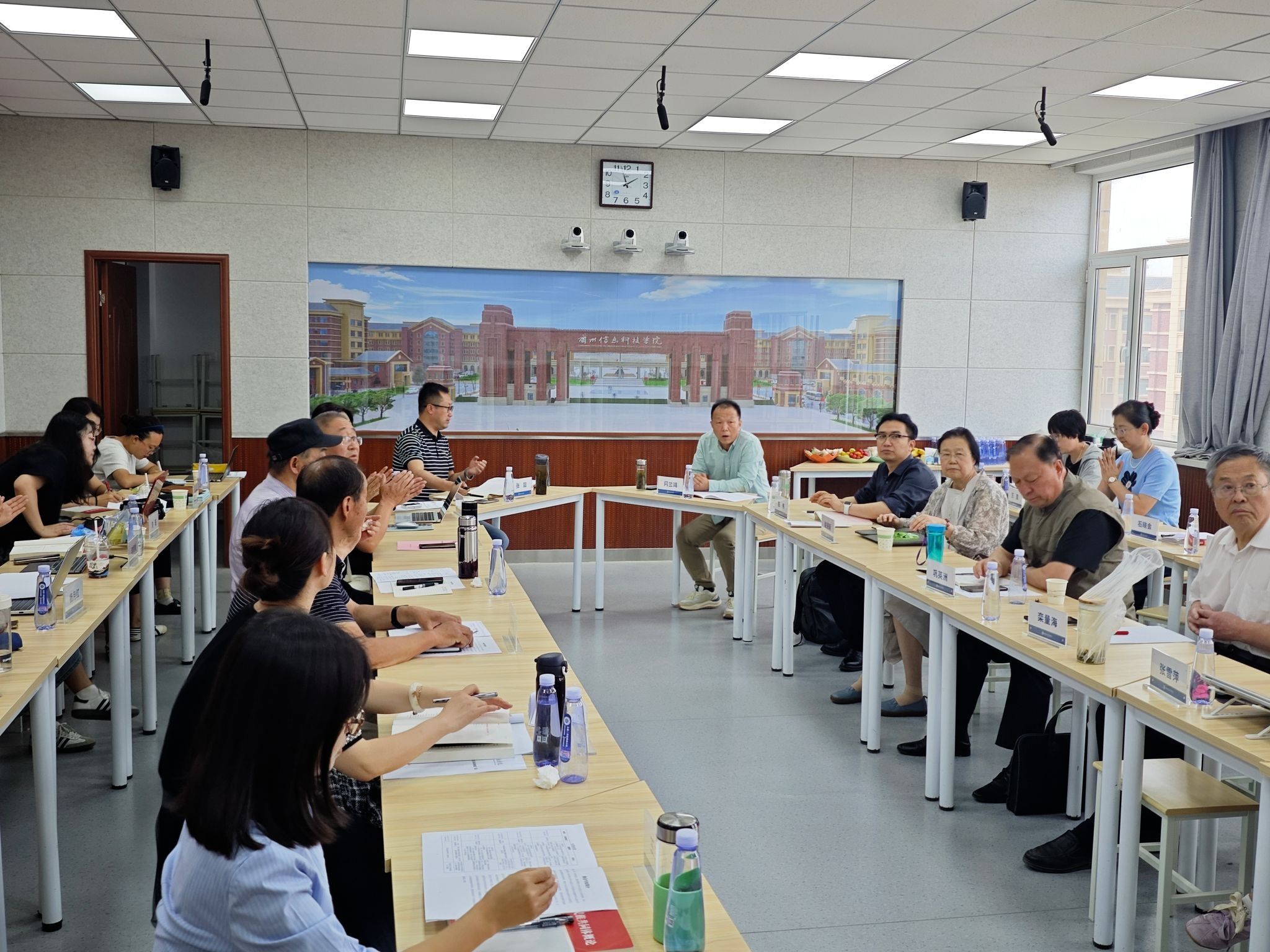 bat365在线中国登录入口马克思主义学院举办“第五届学术沙龙”
