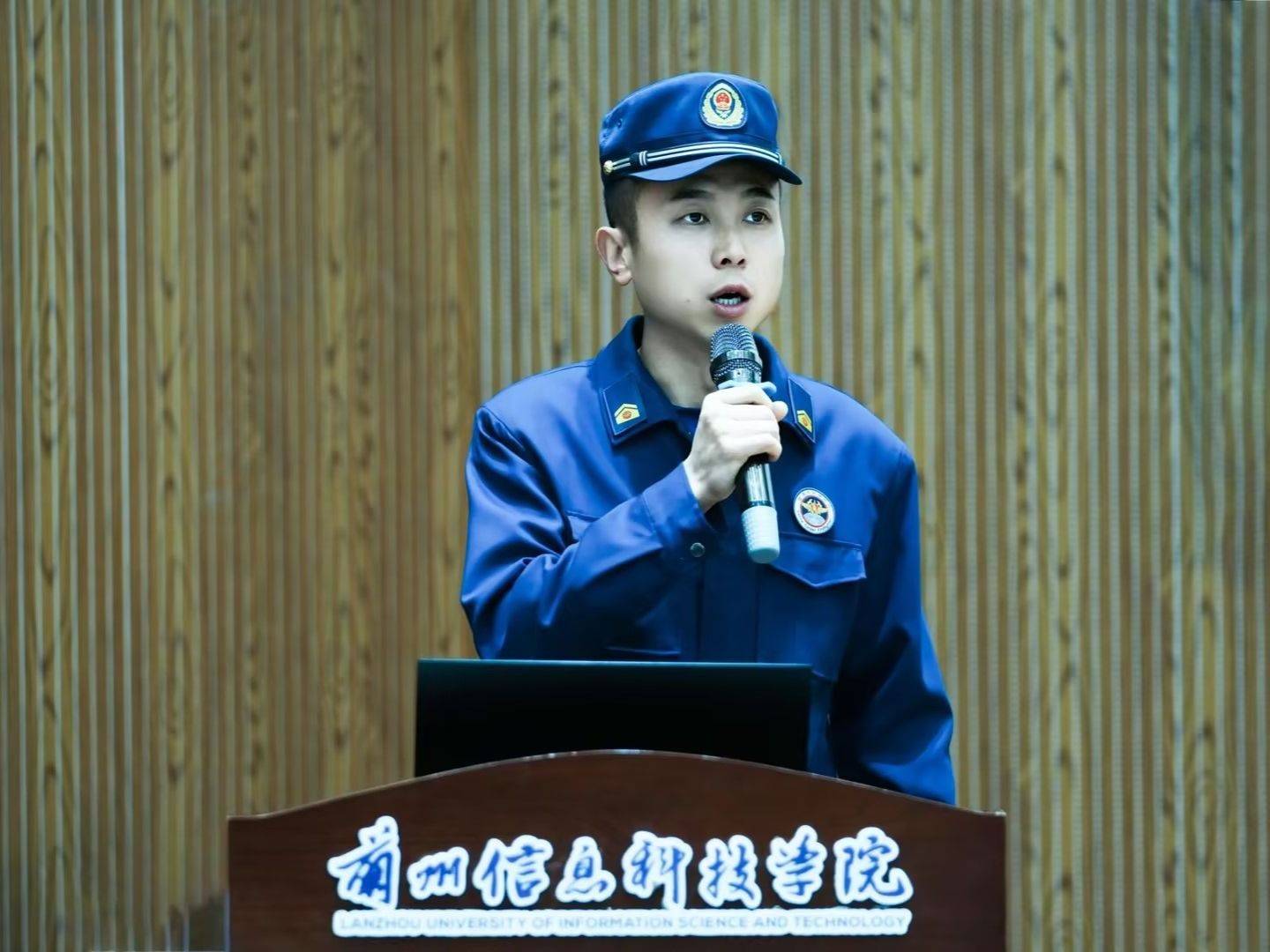 bat365在线中国登录入口组织开展秋季学期消防安全知识讲座