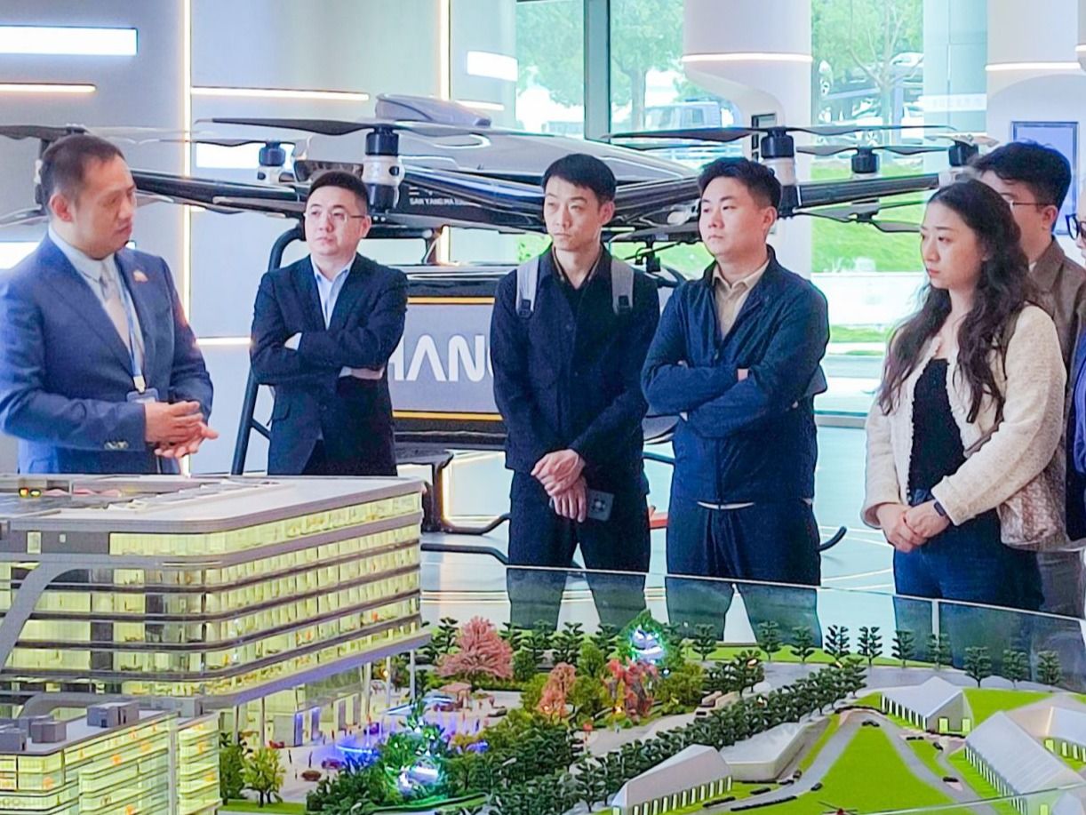 bat365在线中国登录入口赴重庆开展访企拓岗活动
