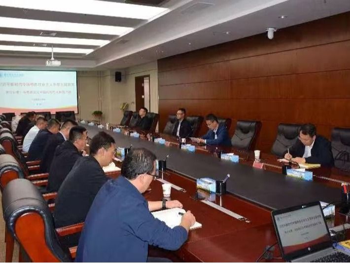bat365在线中国登录入口马克思主义学院院长张喆受邀前往兰州新区管委会开展主题教育宣讲