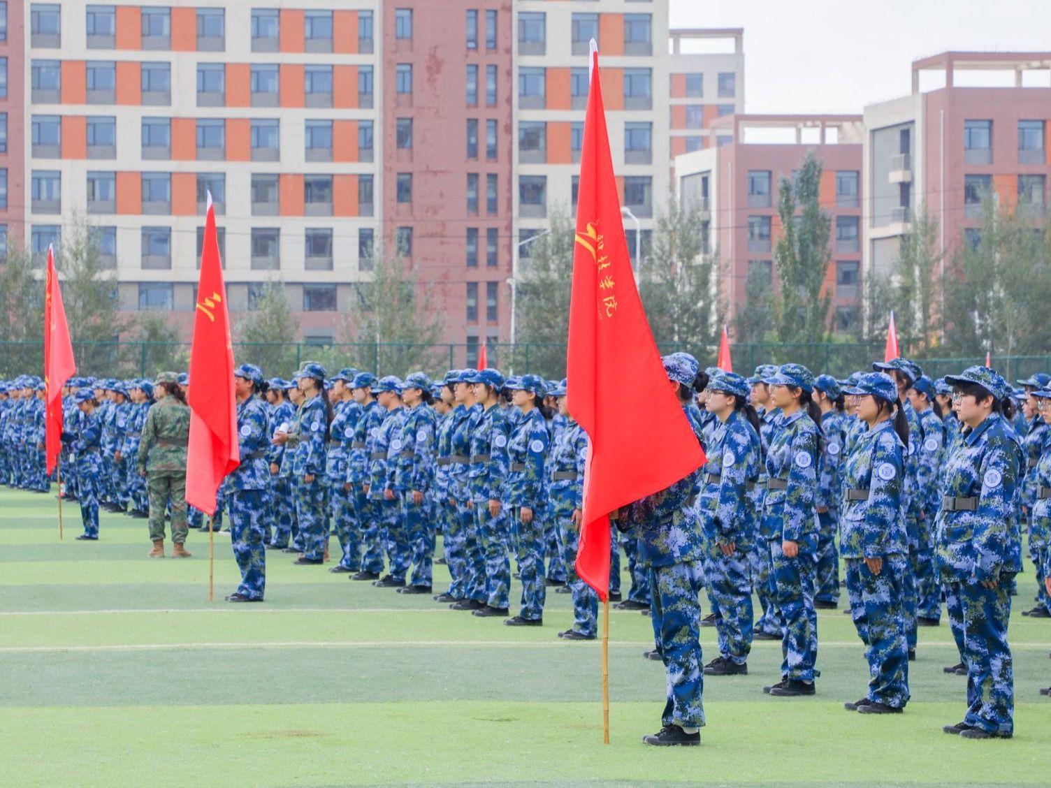 bat365在线中国登录入口举行2024年学生国防教育暨军事训练动员大会