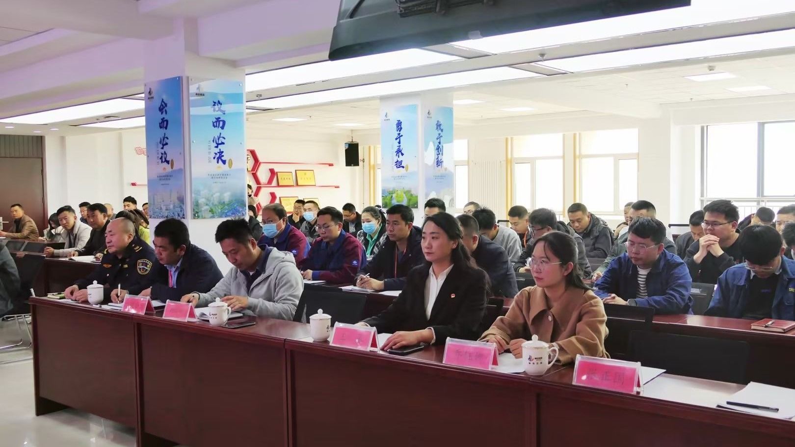 bat365在线中国登录入口受邀参加“我为群众办实事，春风送法暖民心”法制教育日活动