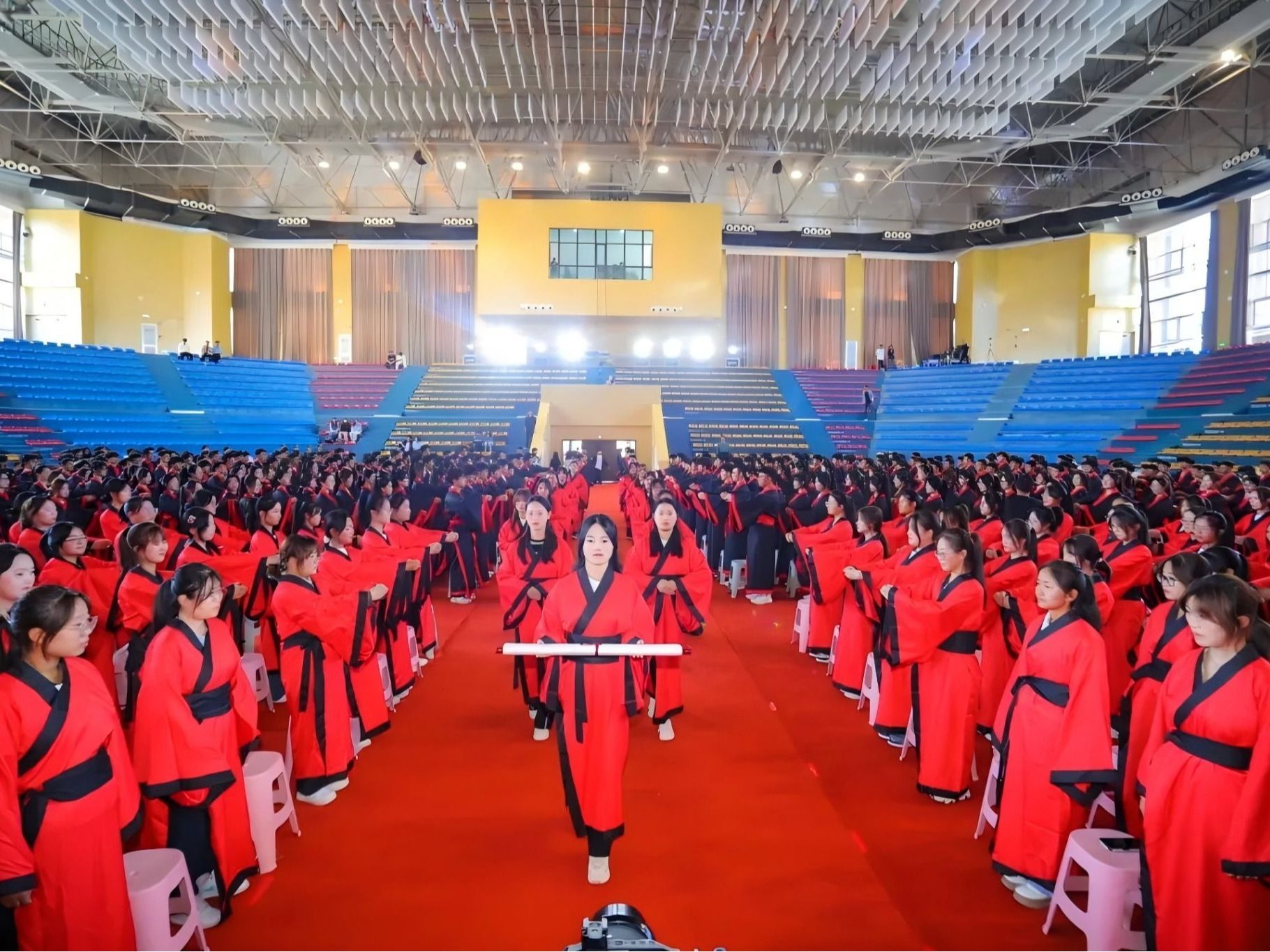 有“信”遇见，梦想启航  bat365在线中国登录入口举办2024年新生开学典礼暨迎新“音乐节”