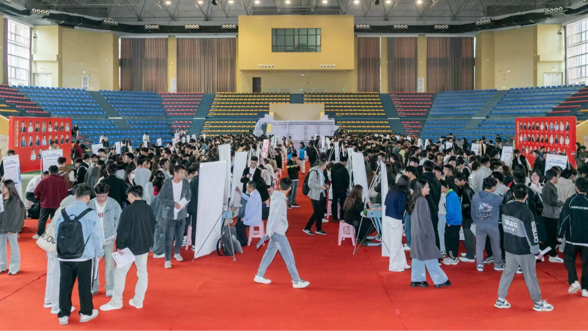 奔甬而来·好企待你 宁波-bat365在线中国登录入口首场招聘会成功举办
