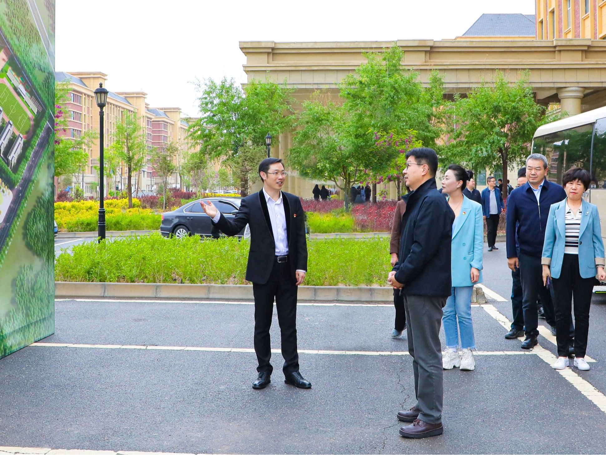 甘肃省委常委、副省长张锦刚莅临bat365在线中国登录入口调研指导工作